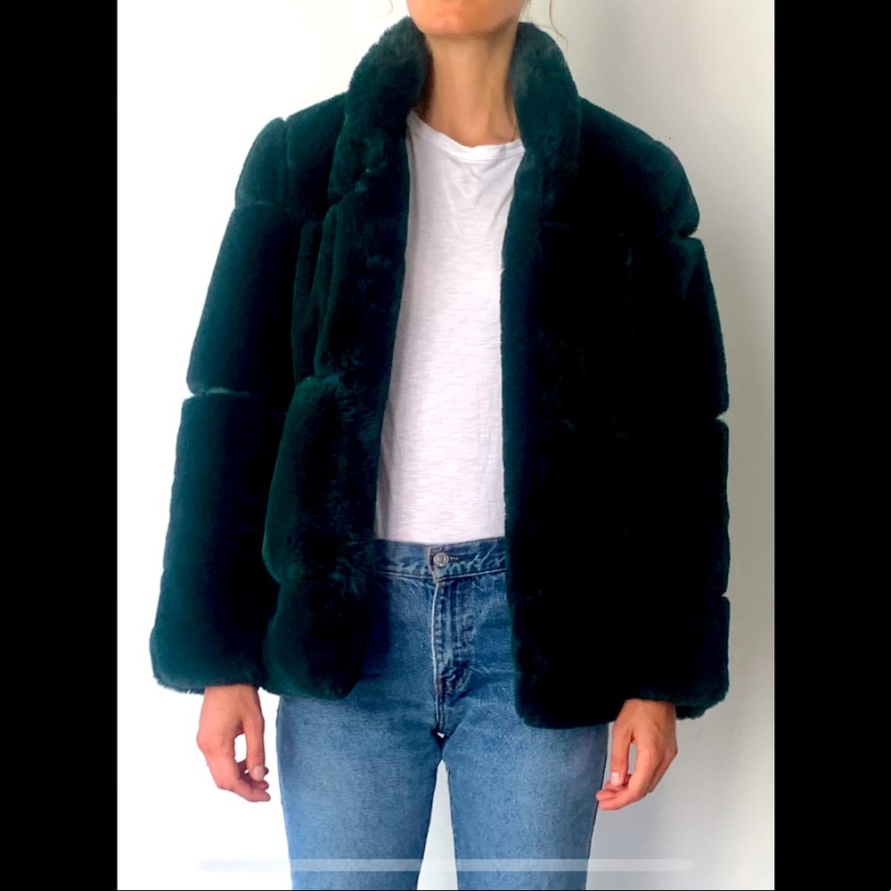 APPARIS gorgeous green fake fue